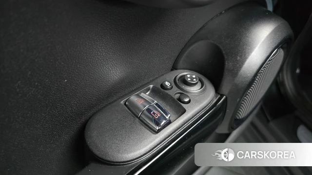 Mini Cooper Electric id 4323228 из Кореи 19
