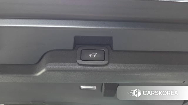 Land Rover Discovery 5 id 4615365 из Кореи 19