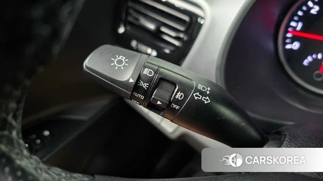 Kia Stonic id 4563396 из Кореи 19