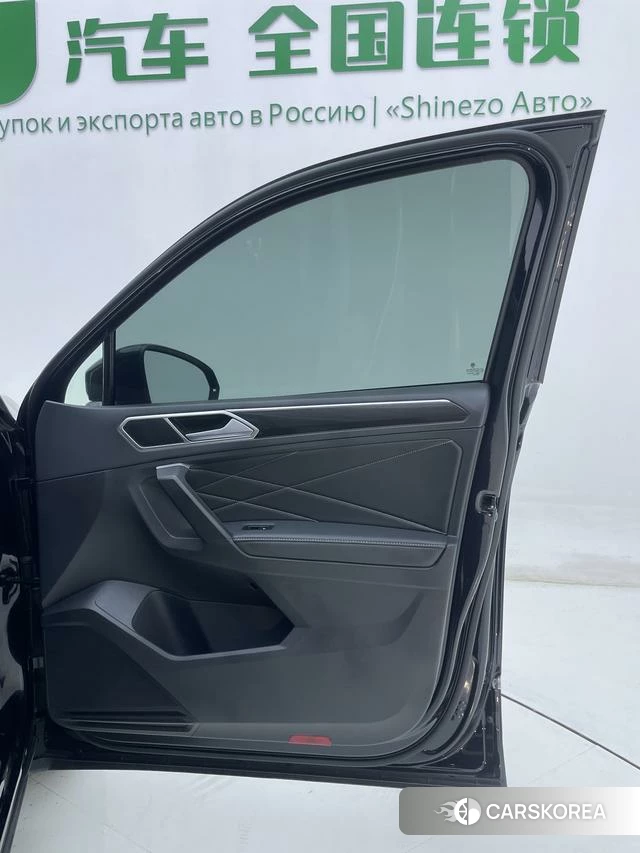 Volkswagen Tiguan L id 4374568 из Китая 19
