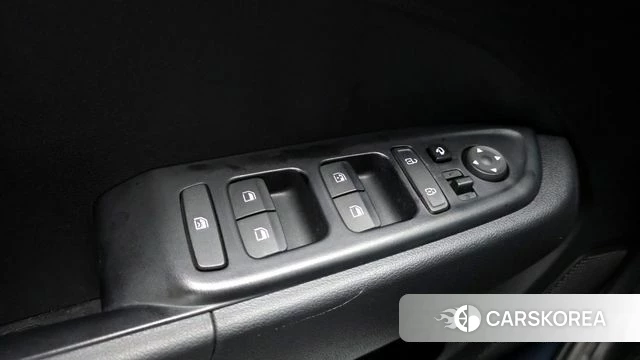 Hyundai Venue id 4397456 из Кореи 19