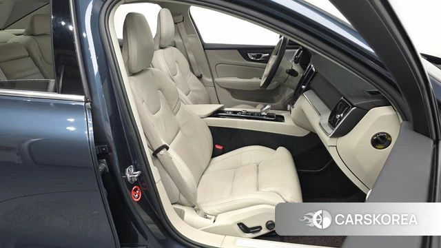 Volvo S60 3rd generation id 4609666 из Кореи 19