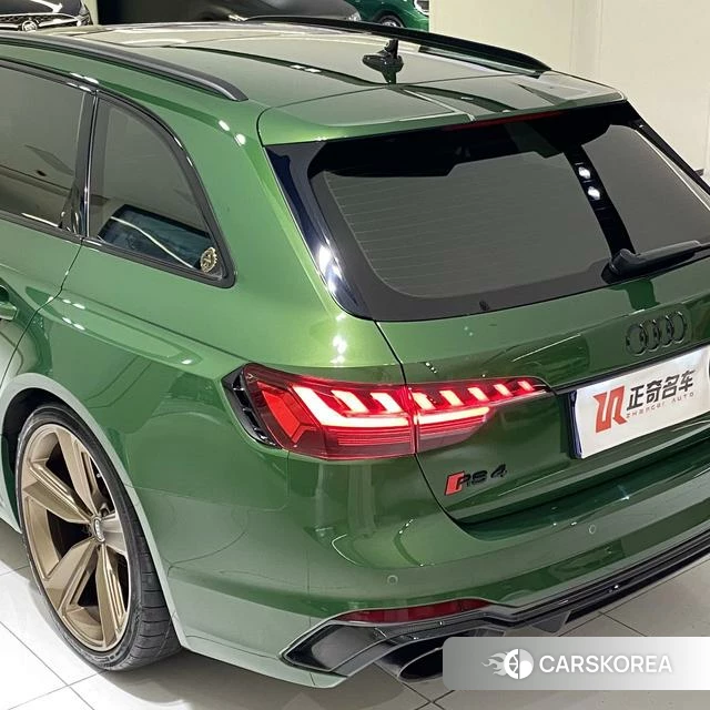 Audi RS 4 id 4222033 из Китая 19