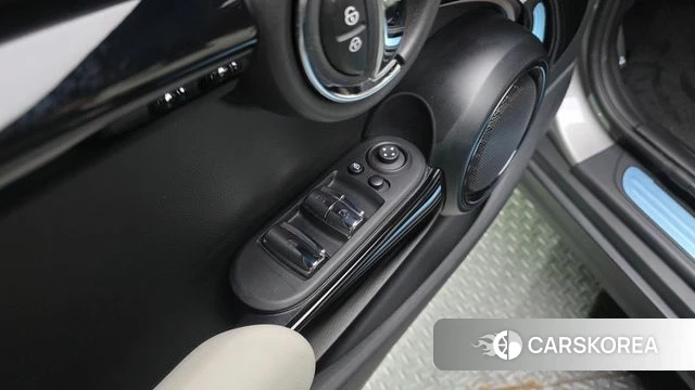 Mini Cooper S Convertible id 4635795 из Кореи 19