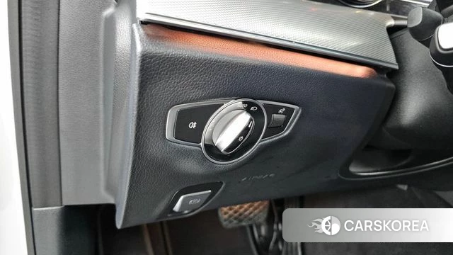 Mercedes-Benz E-Class W213 id 4713432 из Кореи 19