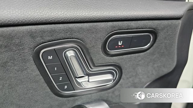 Mercedes-Benz A-Class W177 id 4640979 из Кореи 19