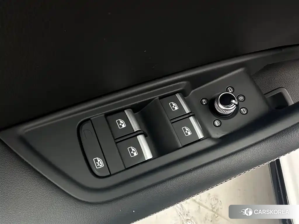 Audi A4L id 4600645 из Китая 19