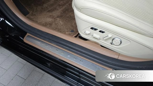 Hyundai Grandeur (GN7) id 4488796 из Кореи 19