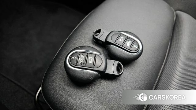 Mini Cooper id 4304437 из Кореи 19