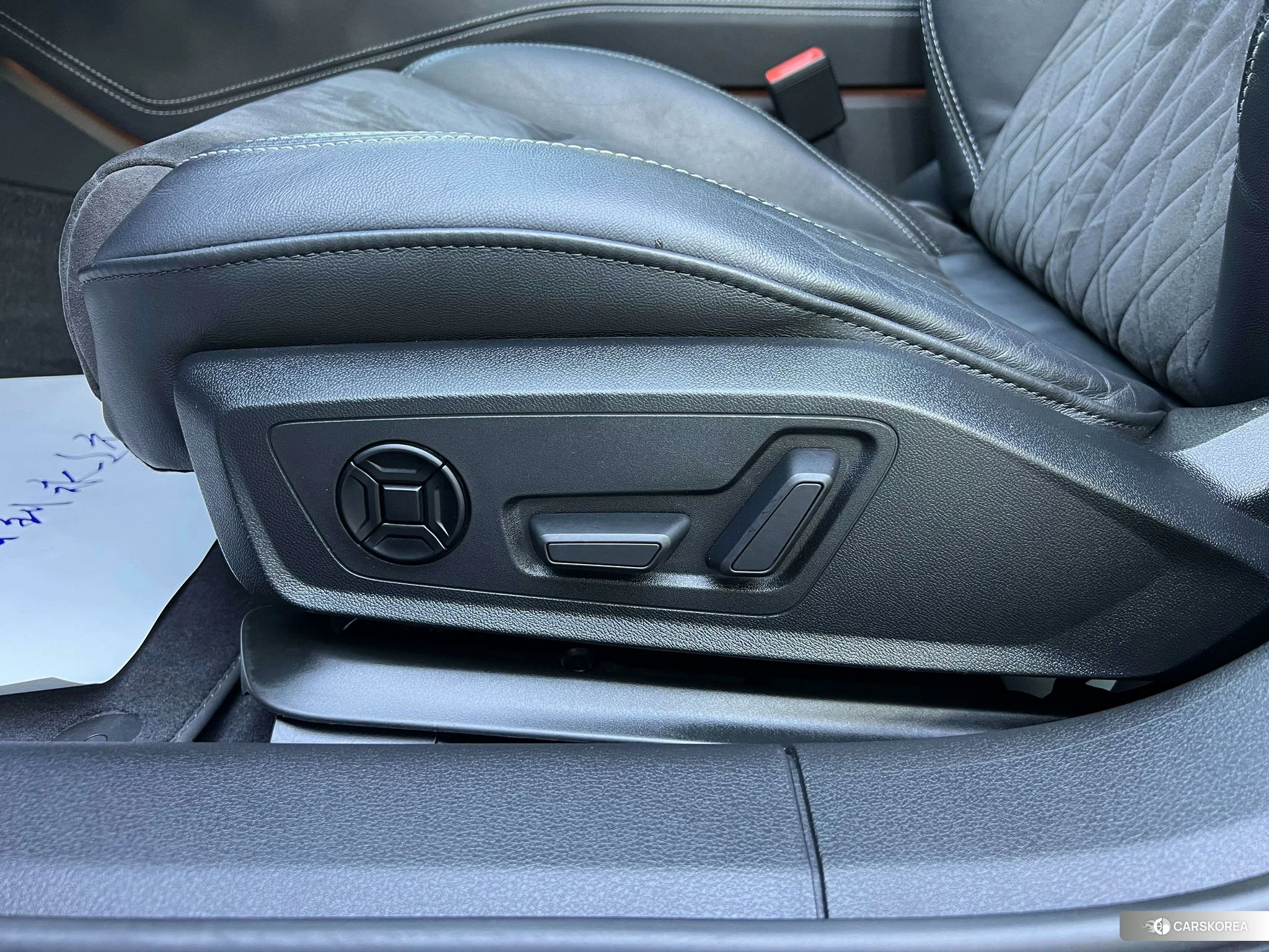 Audi A6L id 4461463 из Китая 19