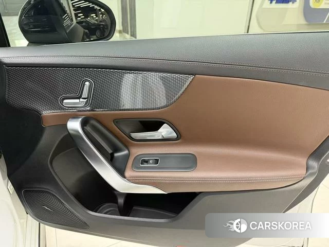 Mercedes-Benz Class A id 4208888 из Китая 19