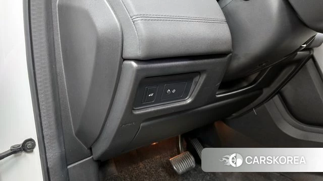 Land Rover Discovery Sports id 4339343 из Кореи 19