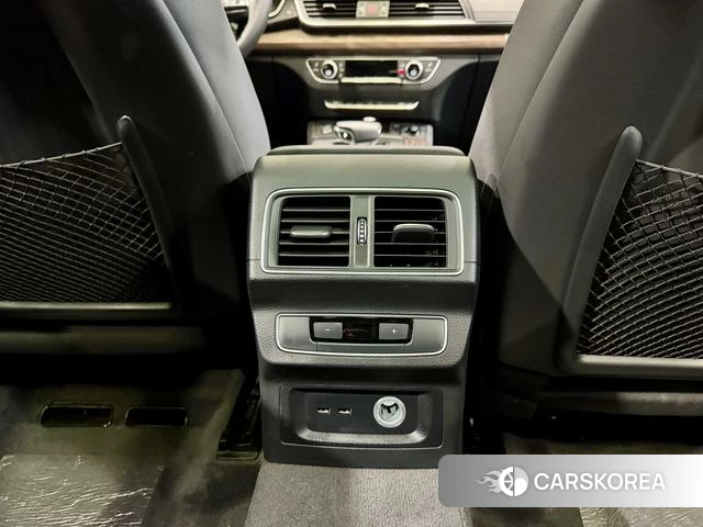 Audi Q5L id 3837333 из Китая 19