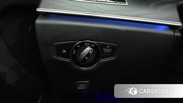 Mercedes-Benz E-Class W213 id 4698601 из Кореи 19