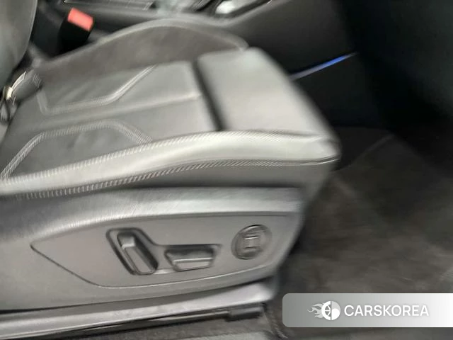 Audi Q3 Sportback id 4261456 из Китая 19