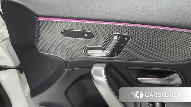 Mercedes-Benz A-Class W177 id 4590859 из Кореи 19