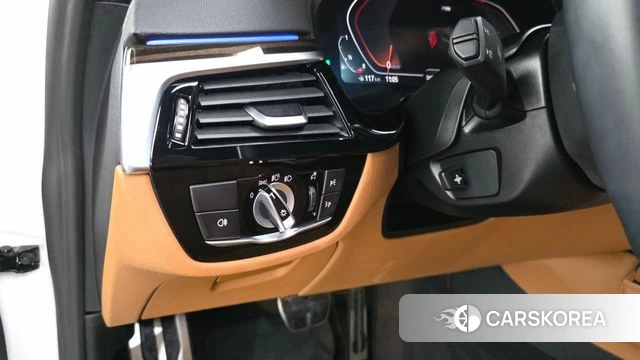 BMW 5 Series (G30) id 4383210 из Кореи 19