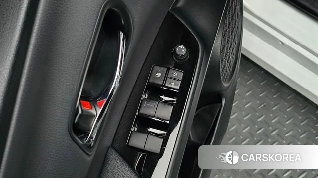 Toyota Prius 4th Generation id 4702652 из Кореи 19