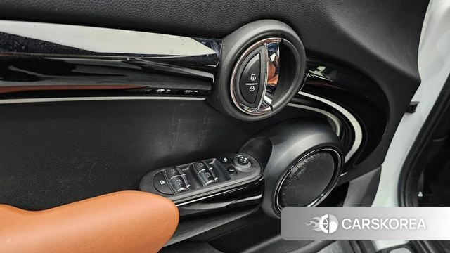 Mini Cooper S id 4302509 из Кореи 19