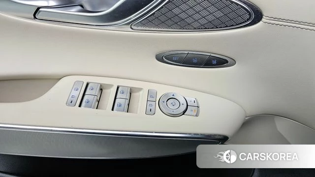 Genesis GV70 id 4500379 из Кореи 19