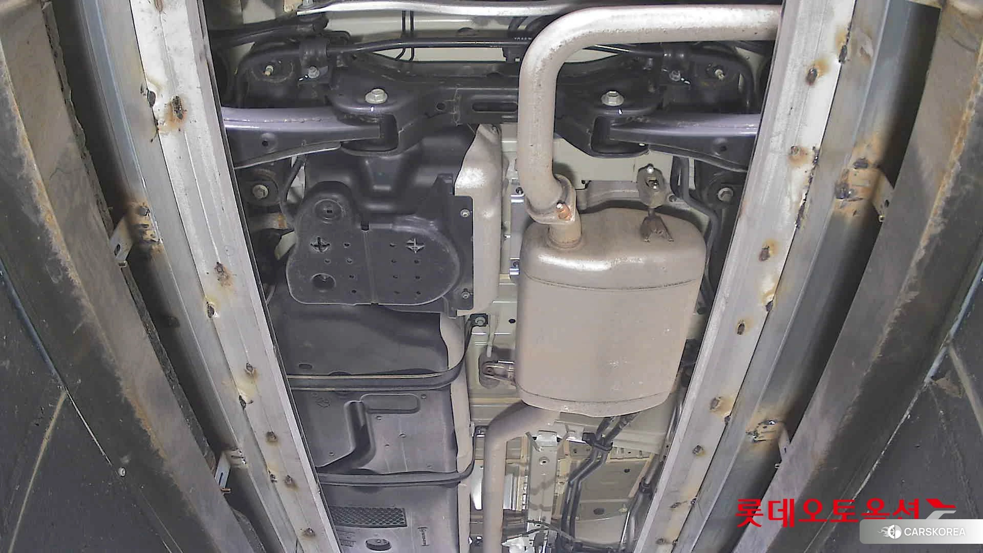 Kia Carnival id 3888395 из Кореи 19