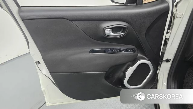 Jeep Renegade id 4331325 из Кореи 19