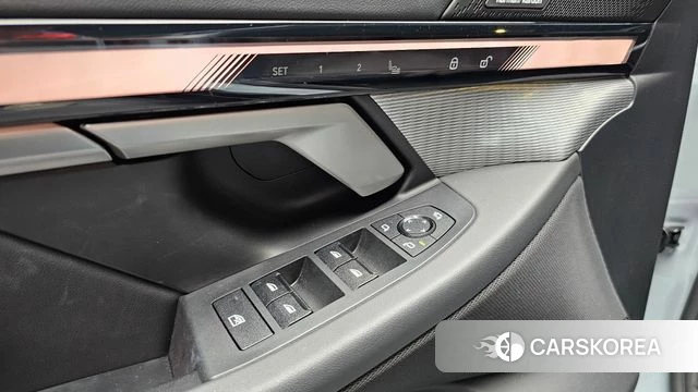 BMW 5 Series (G60) id 4493548 из Кореи 19