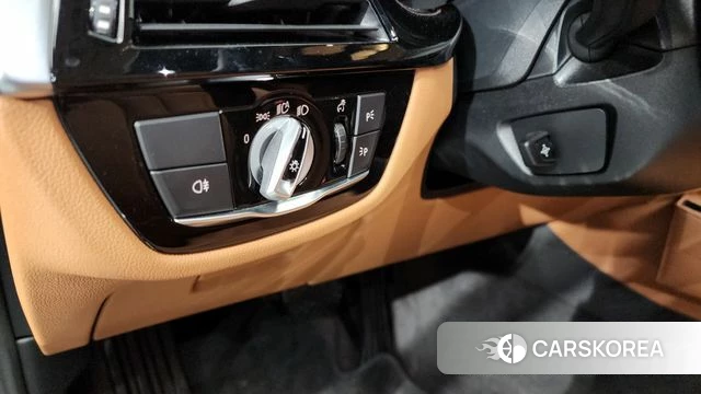 BMW 5 Series (G30) id 4580968 из Кореи 19