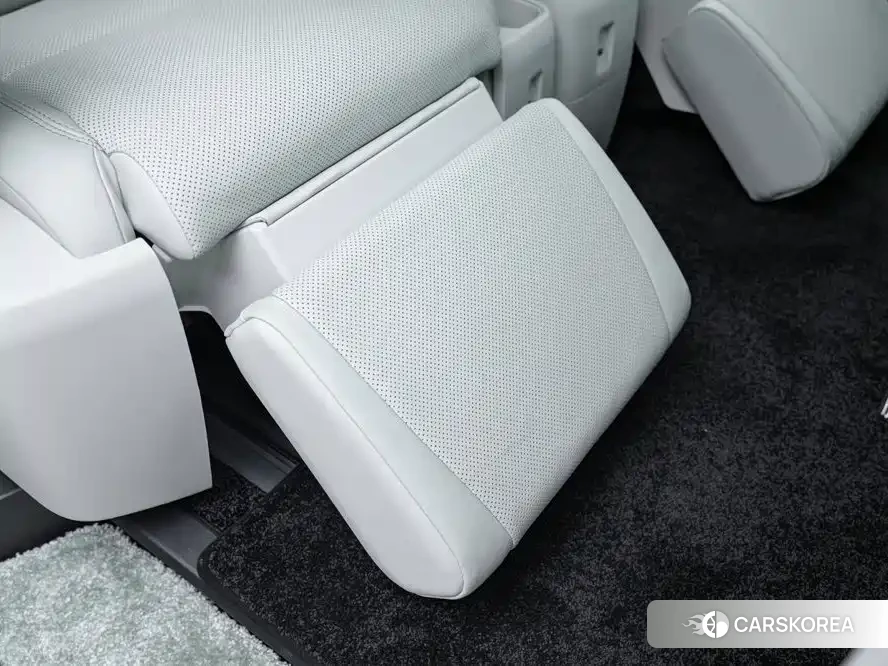 Lexus LM id 4686055 из Китая 19