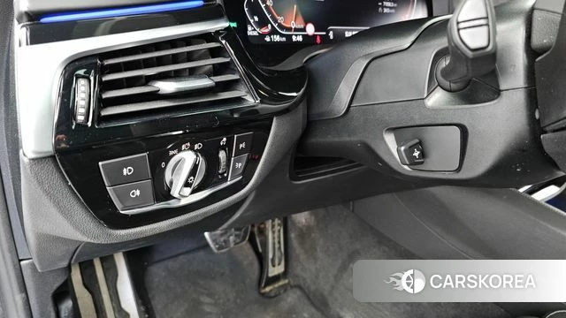 BMW 5 Series (G30) id 4651671 из Кореи 19