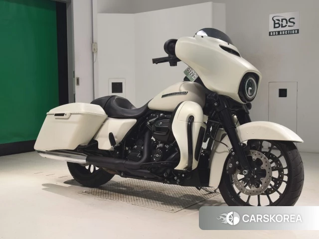 Проданный Harley-Davidson Street Glide FLHXS1750 id 4206042 из Японии, фото 19
