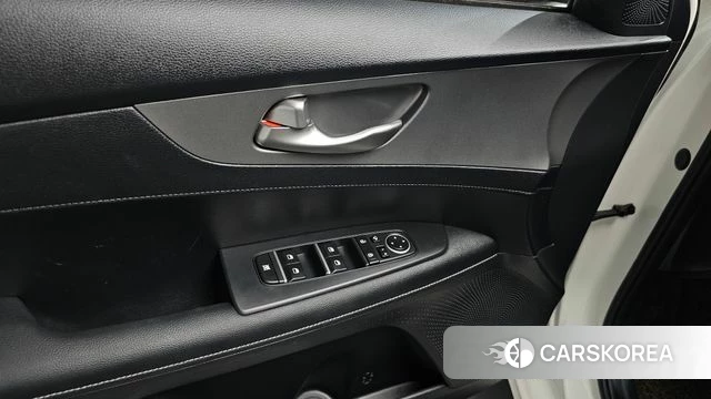 Kia Come New K3 id 4708391 из Кореи 19