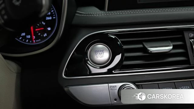 Genesis G70 id 4251385 из Кореи 19