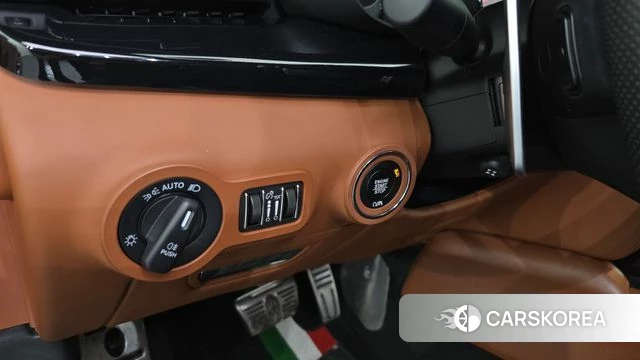 Maserati Quattroporte id 4768708 из Кореи 19