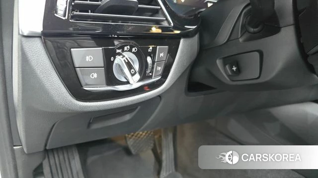 BMW 5 Series (G30) id 4225305 из Кореи 19