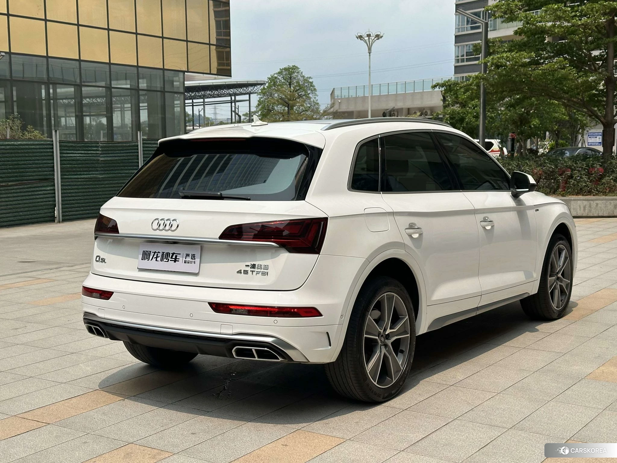 Audi Q5L id 4455079 из Китая 19