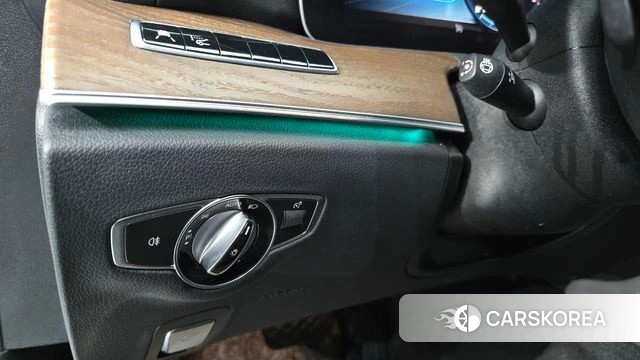 Mercedes-Benz E-Class W213 id 4551900 из Кореи 19