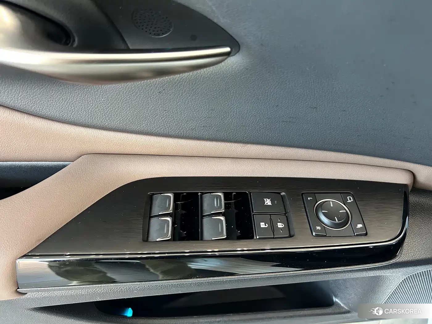 Lexus ES id 4686102 из Китая 19