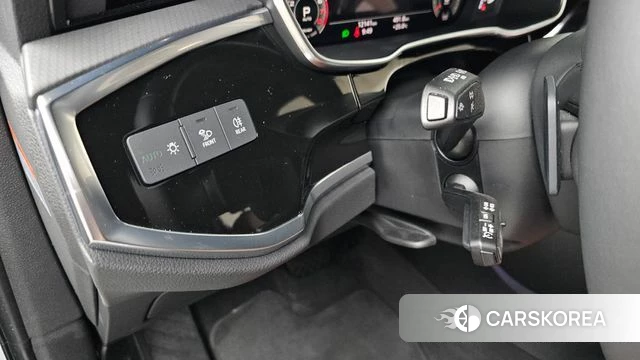 Audi Q3 (F3) id 4612407 из Кореи 19