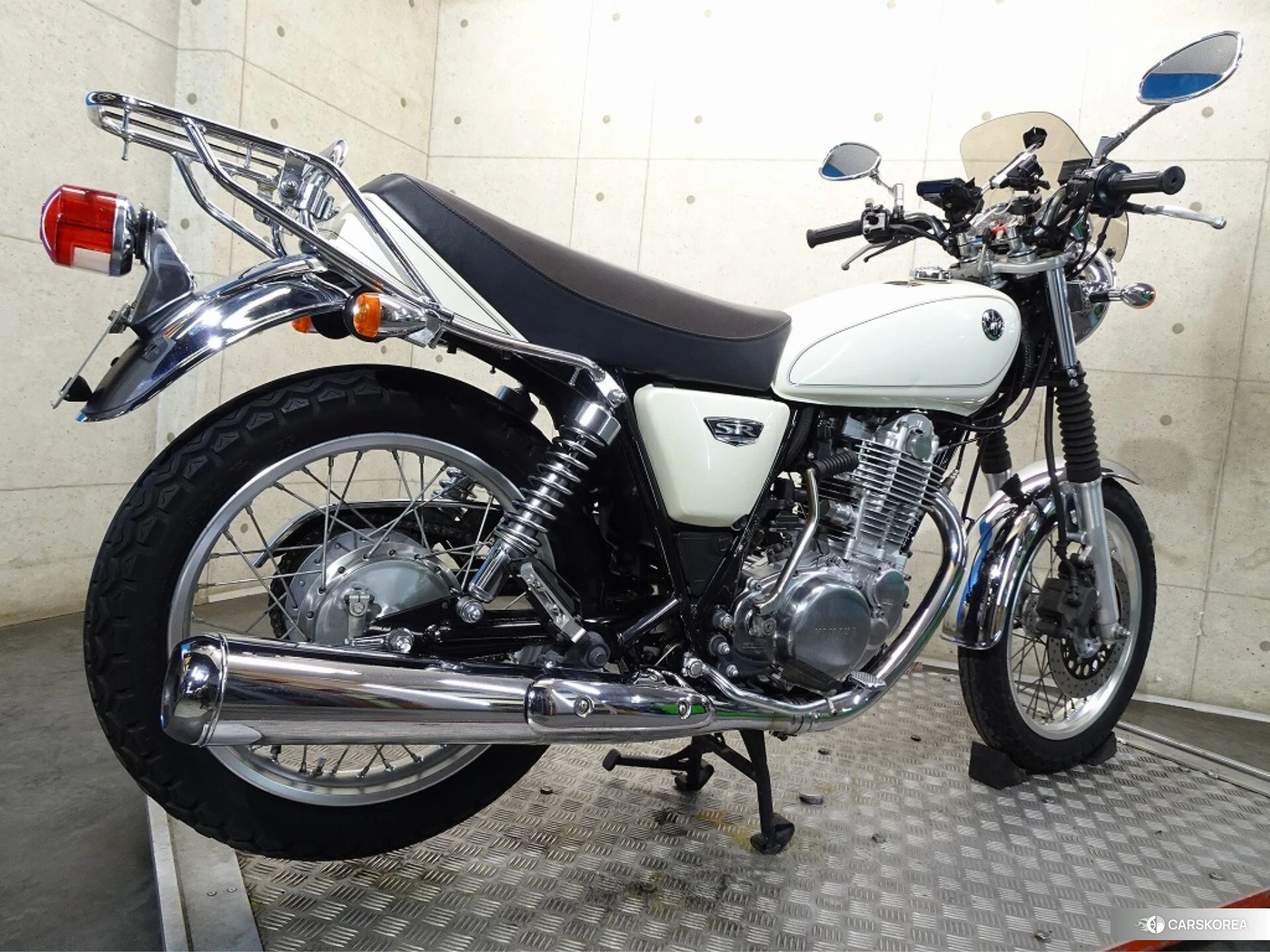 Yamaha SR 400 id 4183467 из Японии 19