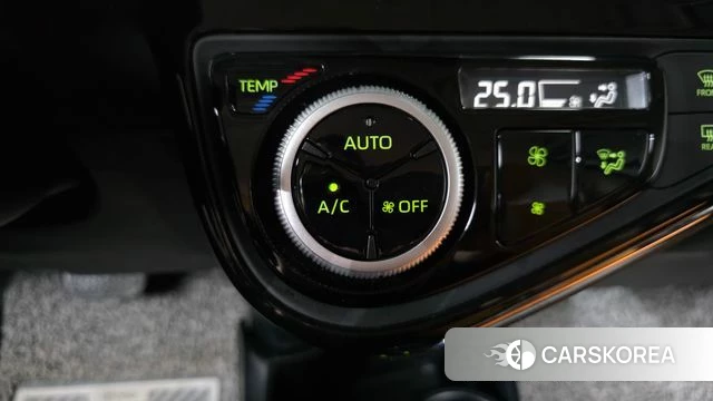 Toyota Prius C id 4232749 из Кореи 19