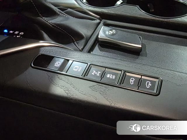 Lexus LX id 4262575 из Китая 19