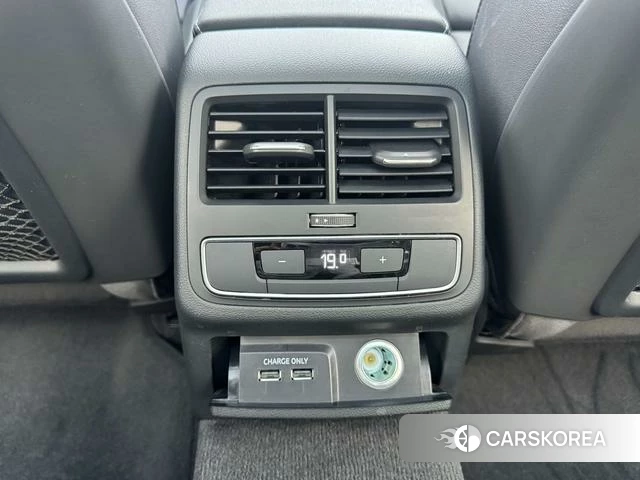 Audi A4L id 4297805 из Китая 19