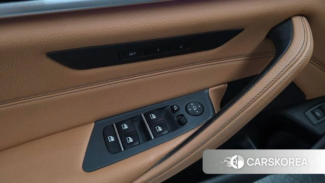 BMW 5 Series (G30) id 4587339 из Кореи 19