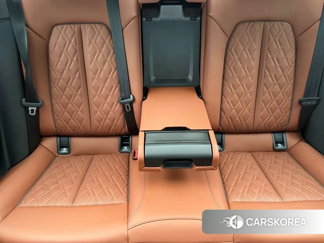 Audi A5L id 4307100 из Китая 18