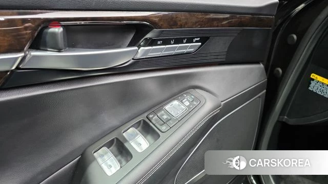 Genesis G90 id 4465348 из Кореи 19