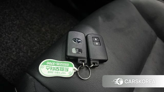 Toyota RAV4 id 4865433 из Кореи 19