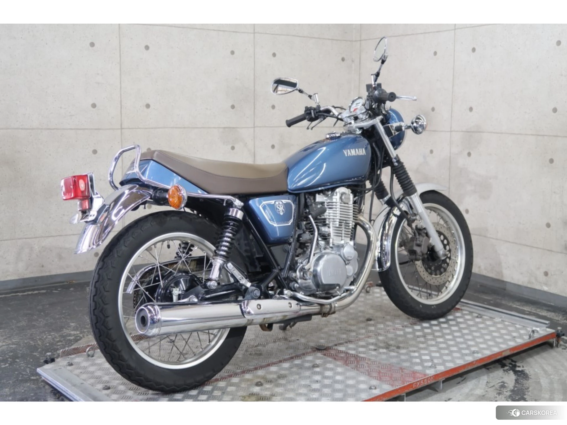 Yamaha SR 400 id 3946388 из Японии 19
