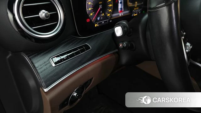 Mercedes-Benz E-Class W213 id 4698687 из Кореи 19