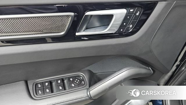 Porsche Cayenne (PO536) id 4481270 из Кореи 19